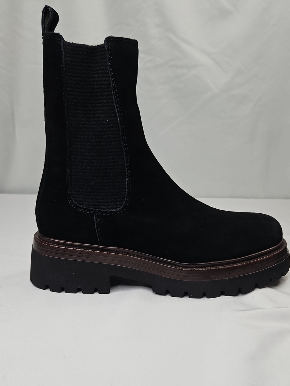 Steve Madden Blitzen Chelsea Black Suede Bootie Size 8.5